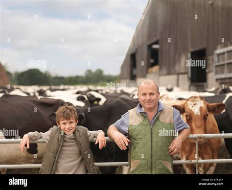 Son farmer hi-res stock photography and images - Alamy