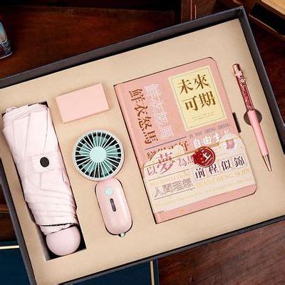 出去买什么礼物好最新素材