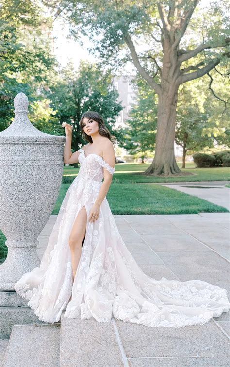 Couture Off-the-Shoulder Wedding Dress | True Society