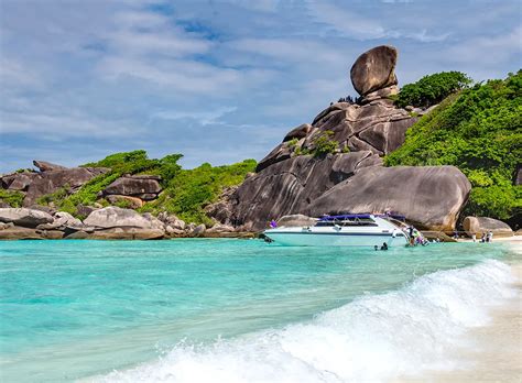 Best Selling 7 Nights 8 Days South Island Tour Package - Myholidays.com