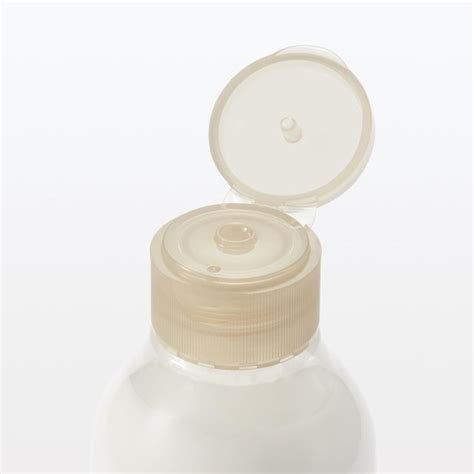 Shop Muji