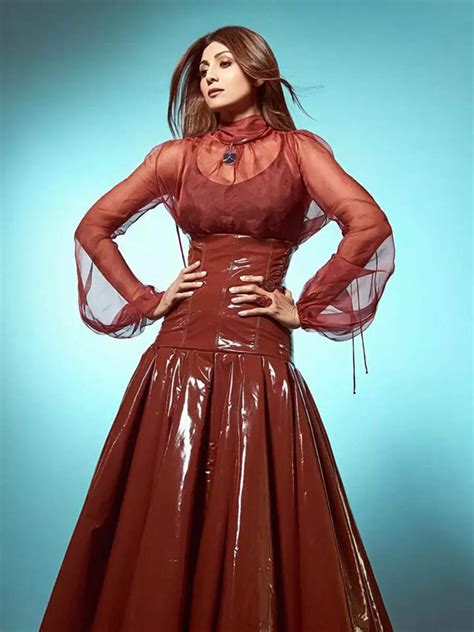 Shilpa Shetty raises the fashion bar with her latest look in a leather ...