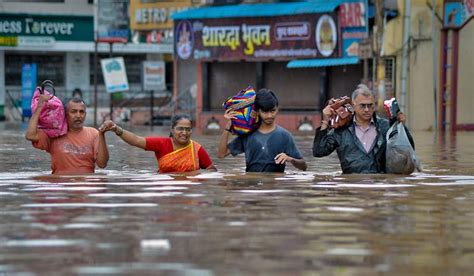 Heavy rain: Situation still grim in Karnataka, Maharashtra; Goa on ...