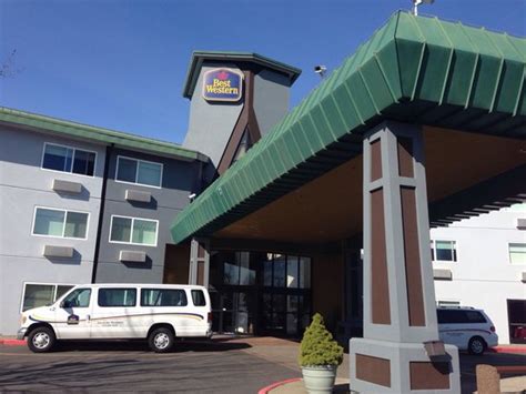 INN AT THE MEADOWS (Portland) - Hotel Reviews, Photos, Rate Comparison ...