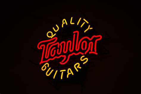 Music Store Sign 的图像结果