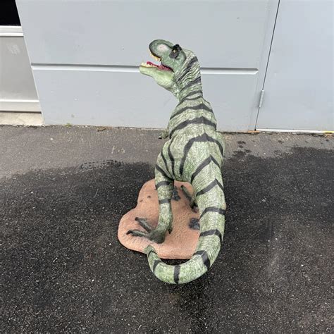 Lmtreasures T-Rex Definitive Dinosaur On Base Statue Jurassic India | Ubuy