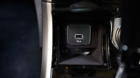 Mahindra XUV 500 2018 W9 AT Interior Car Photos - Overdrive