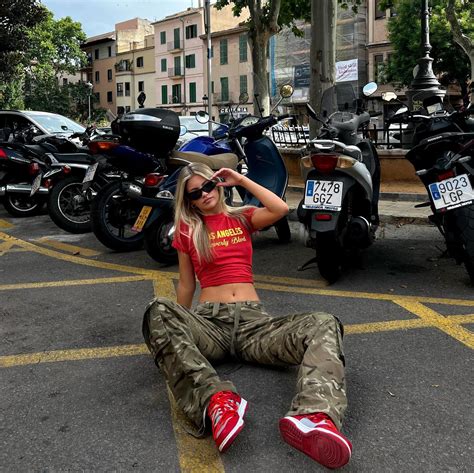 Picture of Lily Rowland