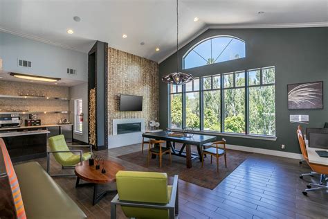 Photos of The Crossings at Bear Creek Apartments in Lakewood, CO