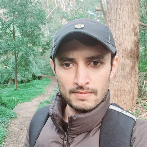 Ravi - Computer programming teacher - ₹1634/h