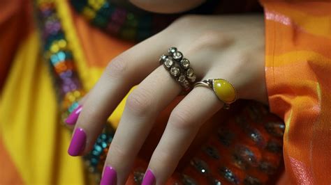 How to Fix Split Nails 的图像结果