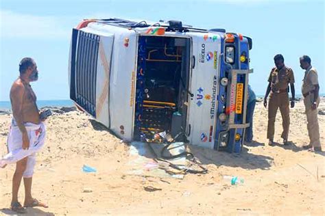 Seven pilgrims injured in accident in Ramnad