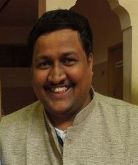 Vijaya Vaanijya Alumni - Stay Connected , Grow Connected.