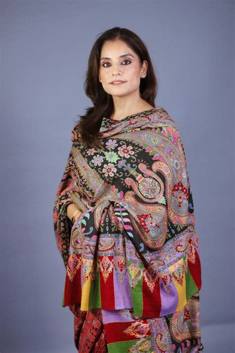 Pure Wool Big Paisley Hand Embroidered - women shawls, embroidery ...