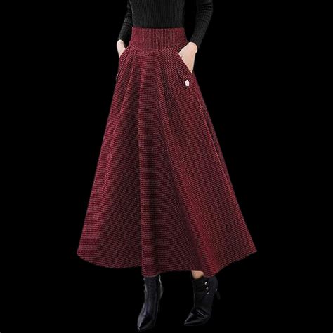 5 Perfectly Autumnal Skirts To Wear This Fall — wallflower