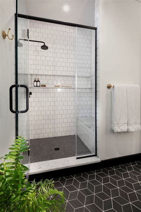 Adams Morgan Classic Bathrooms - Landis Architects/Builders