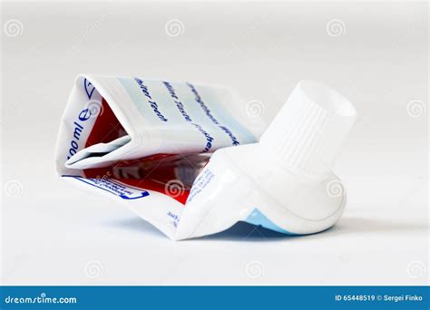 Empty Tubes Of Toothpaste 的图像结果