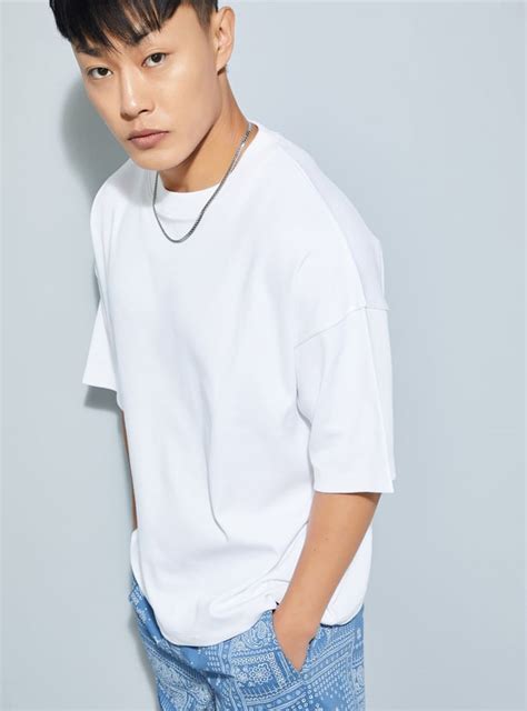 Buy URB_N Men Solid Boxy Fit T-shirt Online at just Rs. 499.0 ...