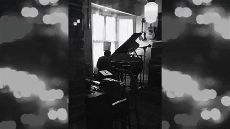 Local People GIF 的图像结果