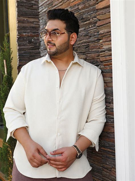 Instafab Plus Men's Off-White Interweave-Tactile Shirt