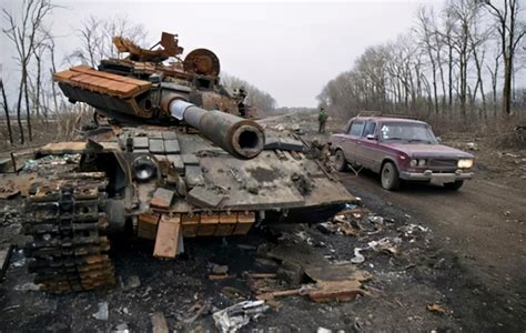 俄军击毁美援乌“布雷德利”战车和乌军“豹”2坦克
