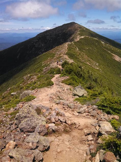 Mt Lafayette Campground NH: Reservations & Hiking Trails