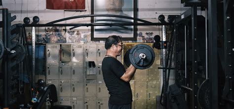 Pump iron with retired workers at this old gym in a Chinese factory ...