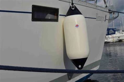 Marine Fender And Floating Docks And Hose Floats - Floating Pontoon ...