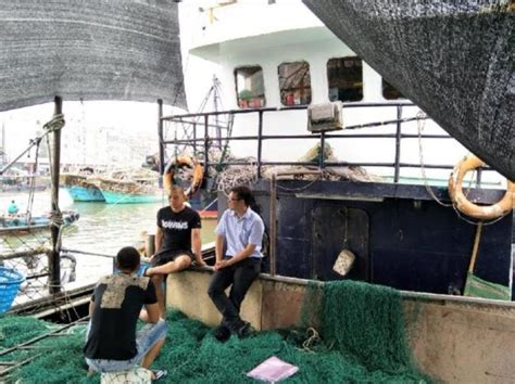 舟山：渔民喜获大黄鱼 一条卖了一万元-国际在线