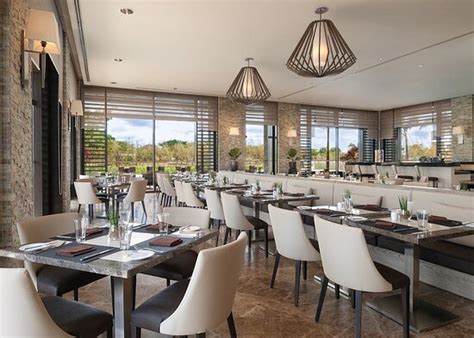 SEDA AYALA CENTER CEBU (Cebu Island/Cebu City) - Hotel Reviews, Photos ...