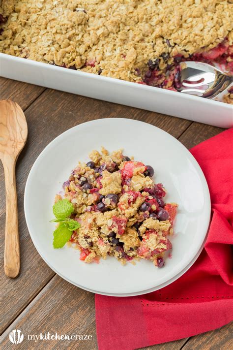 Triple Berry Crisp - My Kitchen Craze