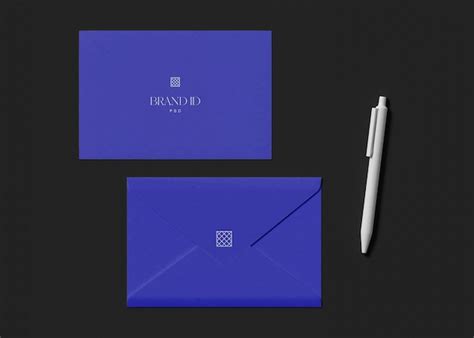 Envelope with pencil mockup | Premium PSD