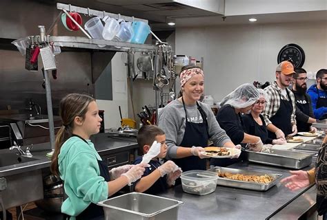 Get Involved this Holiday Season - Destination: Muncie