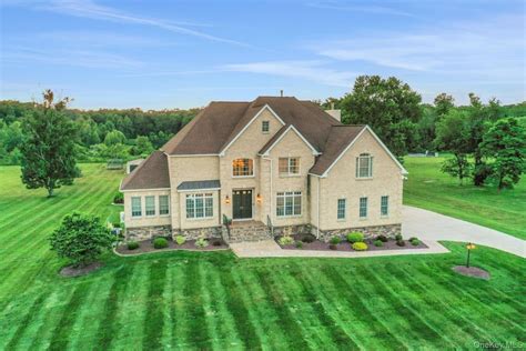 28 Viola Ct, Wappingers Falls, NY 12590 | Homes.com