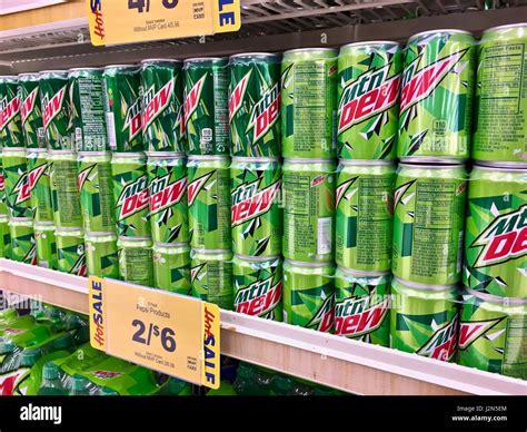 Mtn dew can hi-res stock photography and images - Alamy