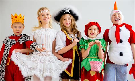 Purim Costumes – Judaicapedia