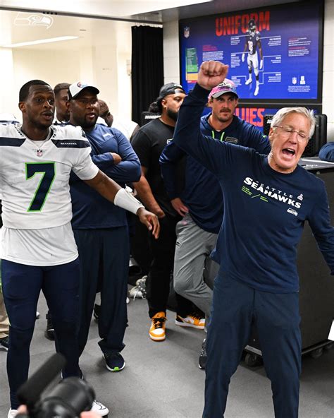 Seattle Seahawks on Twitter: "All together. https://t.co/f4Cnp4eoWw ...