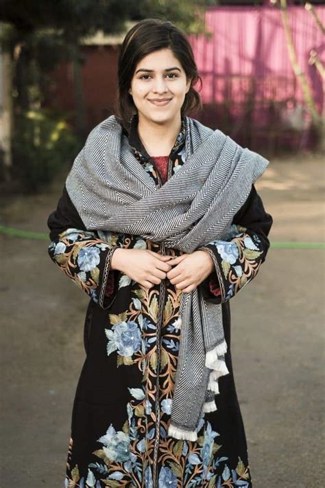 Buy Solid Plain Semi Pashmina Shawls Online | Classic Plain Wool Shawl