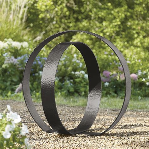 Ellipse Garden Sculpture | Grandin Road