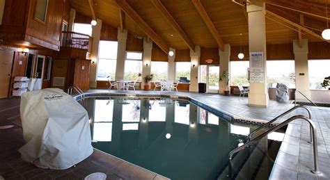 Ten Pin Inn & Suites Pool: Pictures & Reviews - Tripadvisor