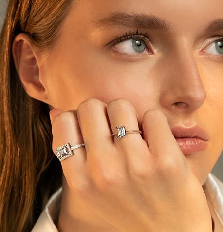 Diamond jewellery in fine gold & platinum | GLAMIRA.in