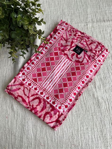 XL size Batik printed cotton nighty – VIKA Boutique