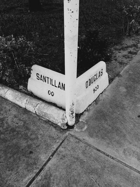 Information Sign 的图像结果