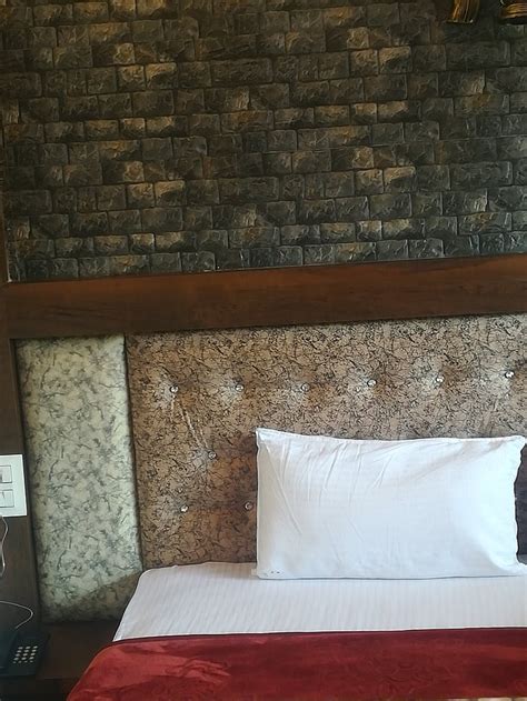DALHOUSIE HILL RESORTS (Banikhet) - Hotel Reviews, Photos, Rate ...