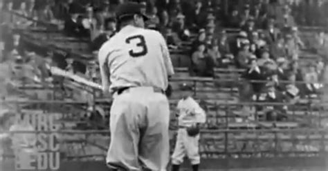 Subastan bate de Babe Ruth por cifra récord de 33 millones