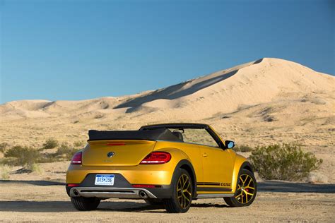 2017 Volkswagen Beetle Dune Revealed at LA Auto Show, Available as a Cabriolet - autoevolution
