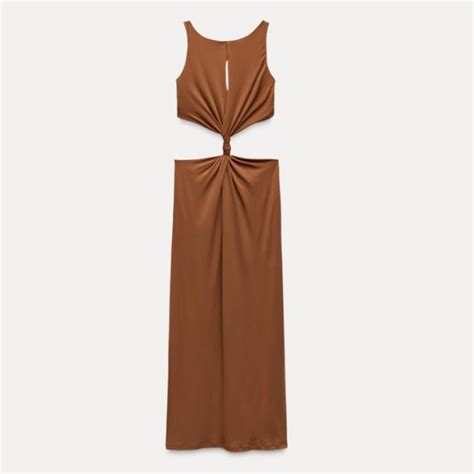 Sultry dresses for the ultimate date night - Features