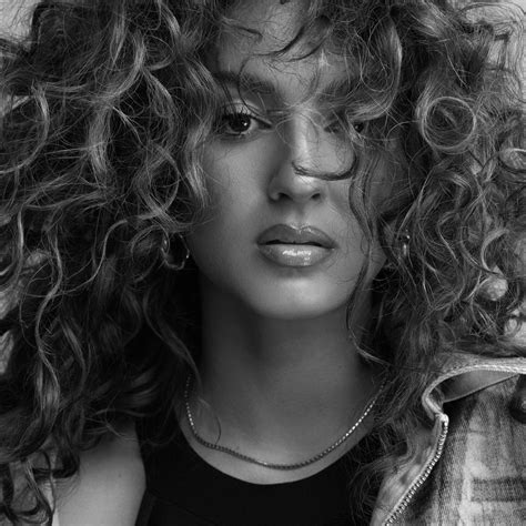 ‎TORI. (+ a lil more) - Album by Tori Kelly - Apple Music