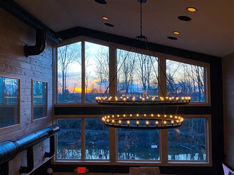 Horvath's Harbor - Bar, Restaurant, Cocktail Bar