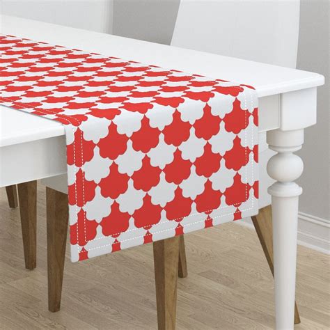 Red and White Scallop Table Runner #tablerunner #mantelcover #runner ...